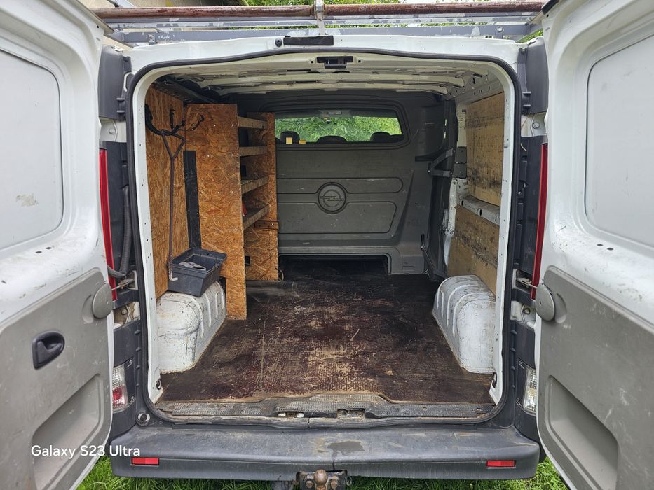 Vivaro 2012 Brygadowka 6 osob Klima