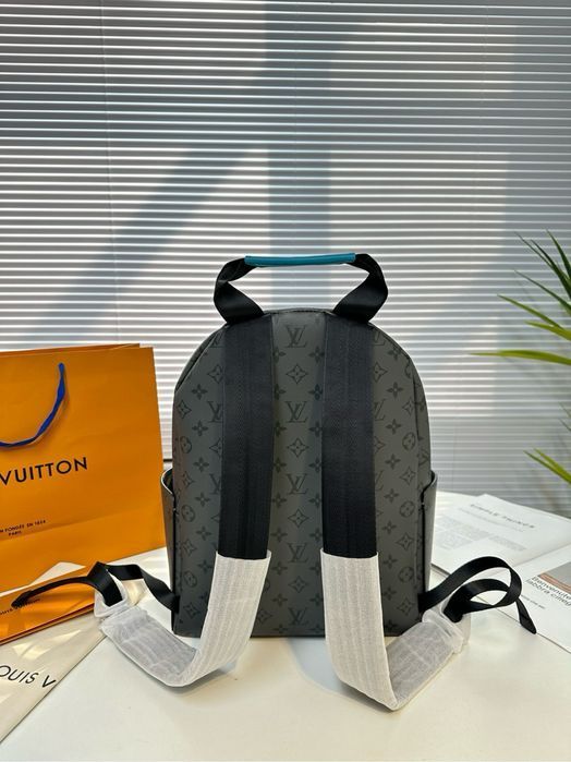 Louis Vuitton Monogram рюкзак серый мужской унисекс кожаный