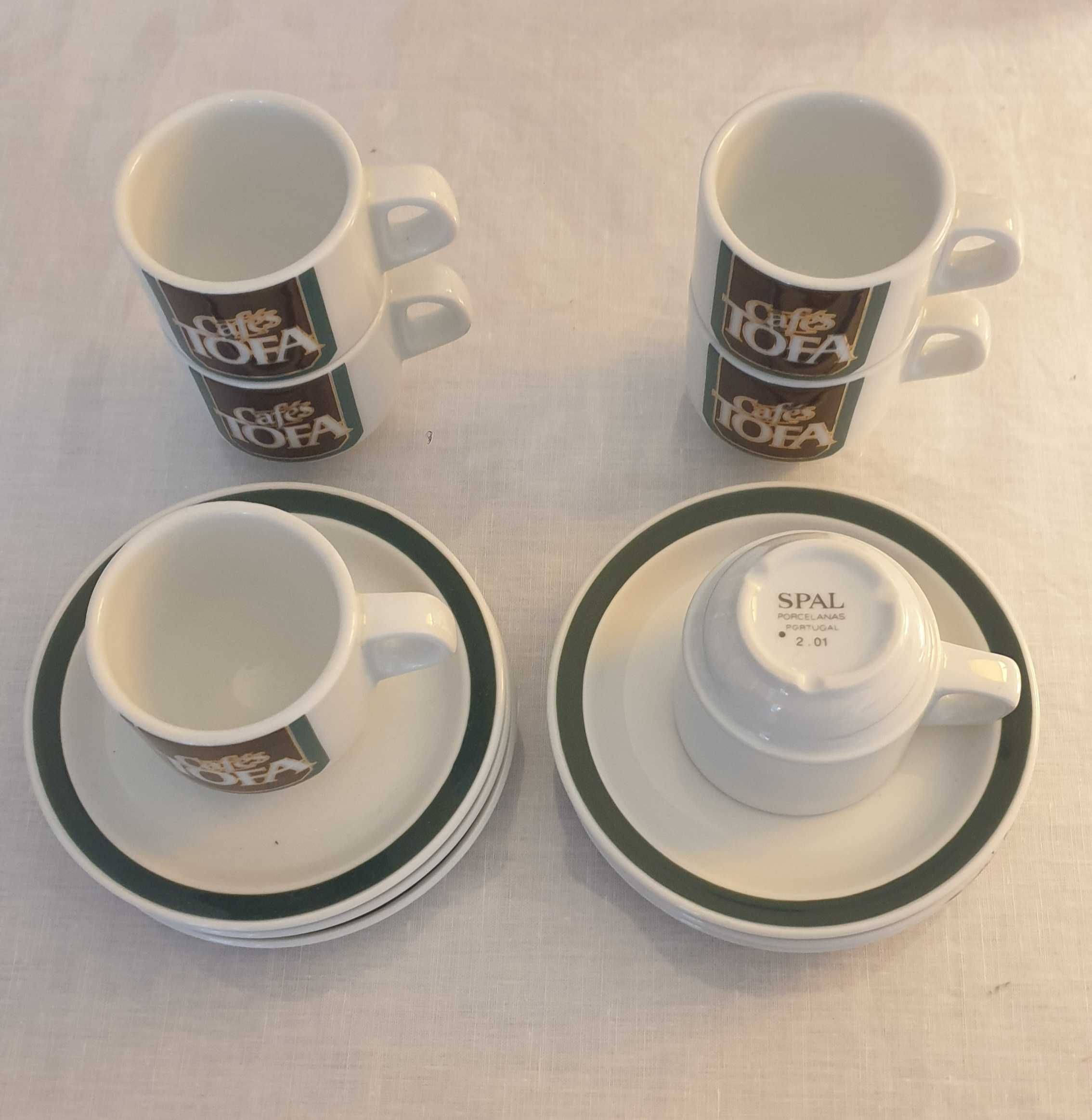 Chávenas e pires de café