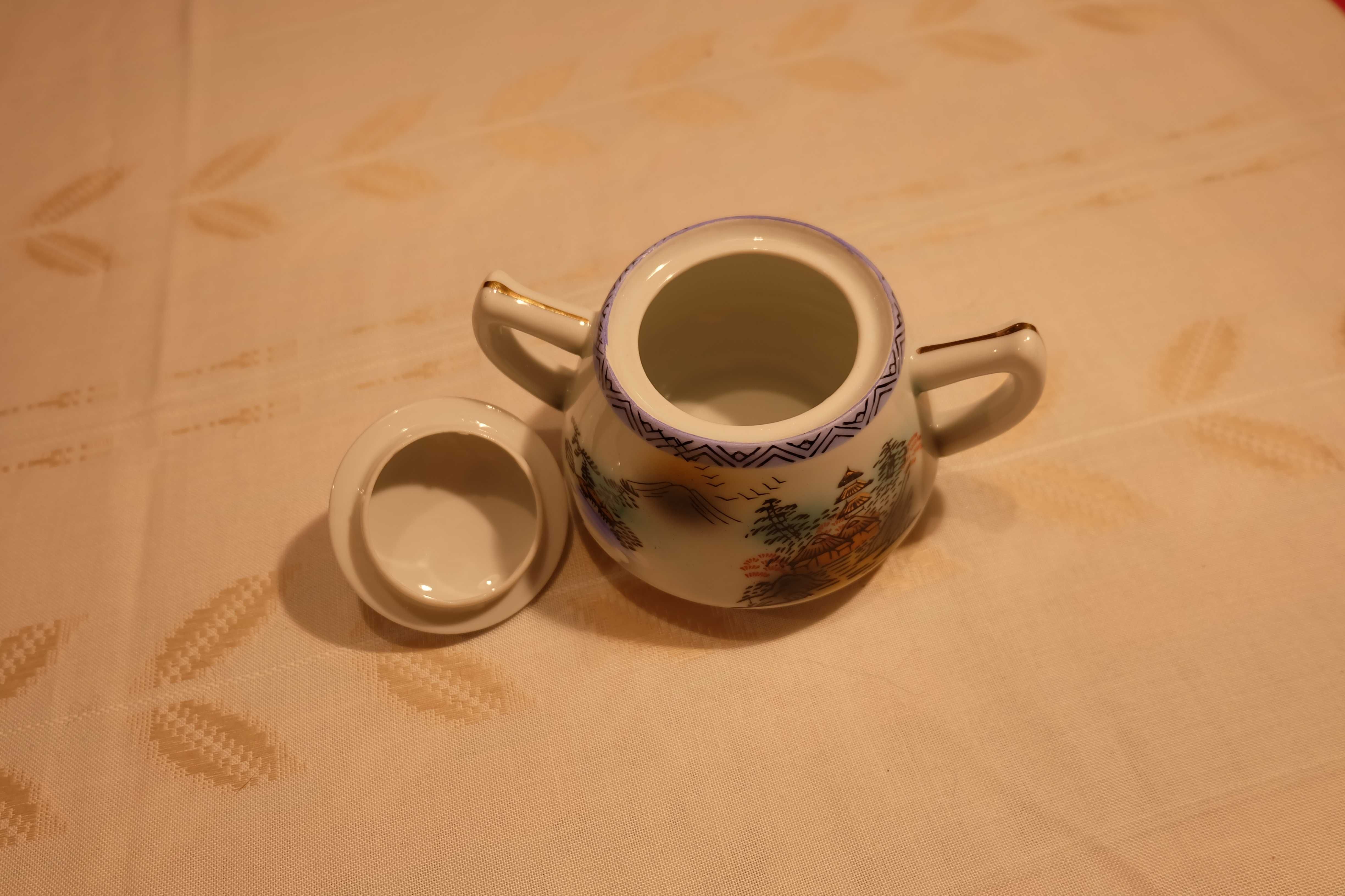 Czajniczek, mlecznik i cukierniczka porcelana