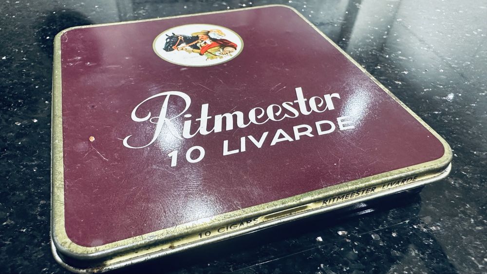Stara blaszane pudełko po papierosach RITMEESTER