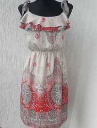 FOCUS Sukienka z falbankami w roz M/L.