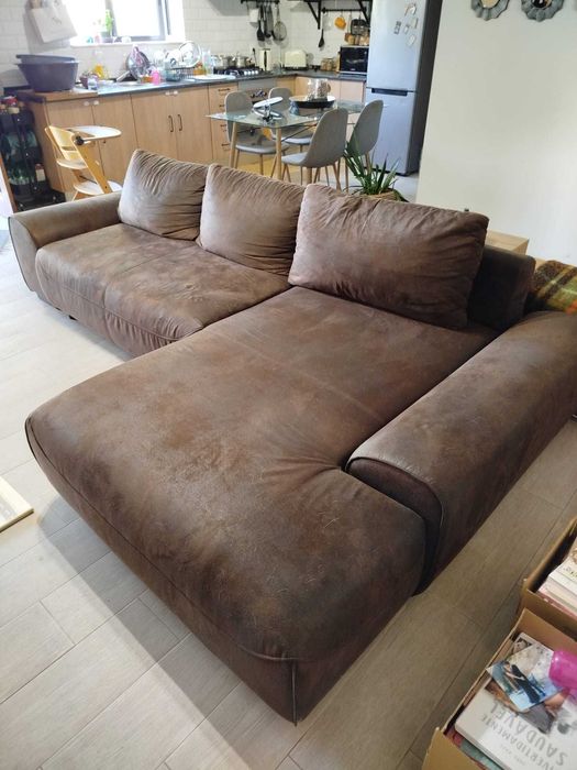 Sofá Chaise Long Castanho — Super Confortável e Muito Fácil de Limpar