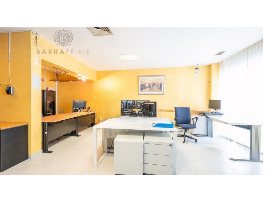 Loja para Comércio no centro de Faro