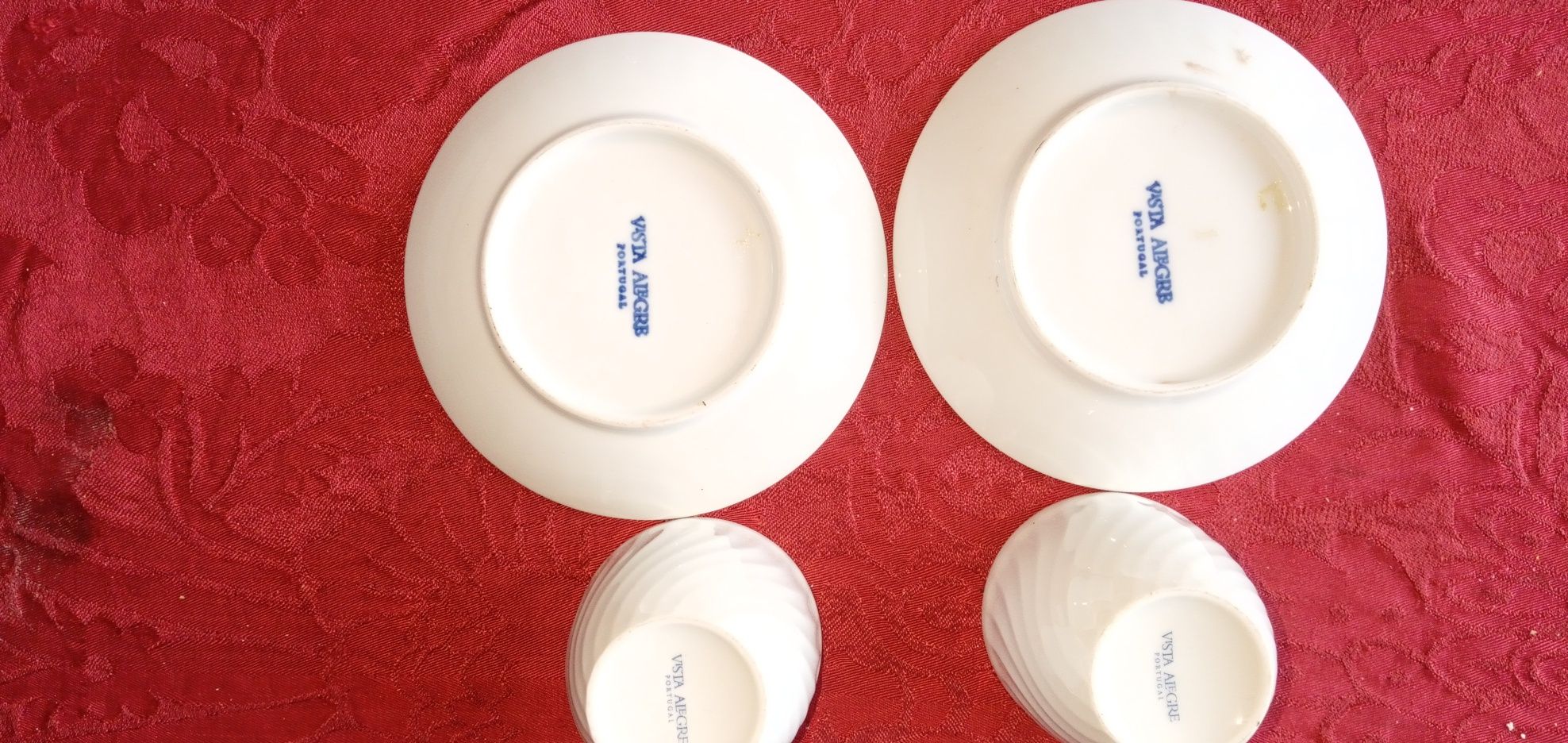 DeseJa meter talheres?Caixa azul Belo Inox25E-Caixa Castanha20EDesde2E