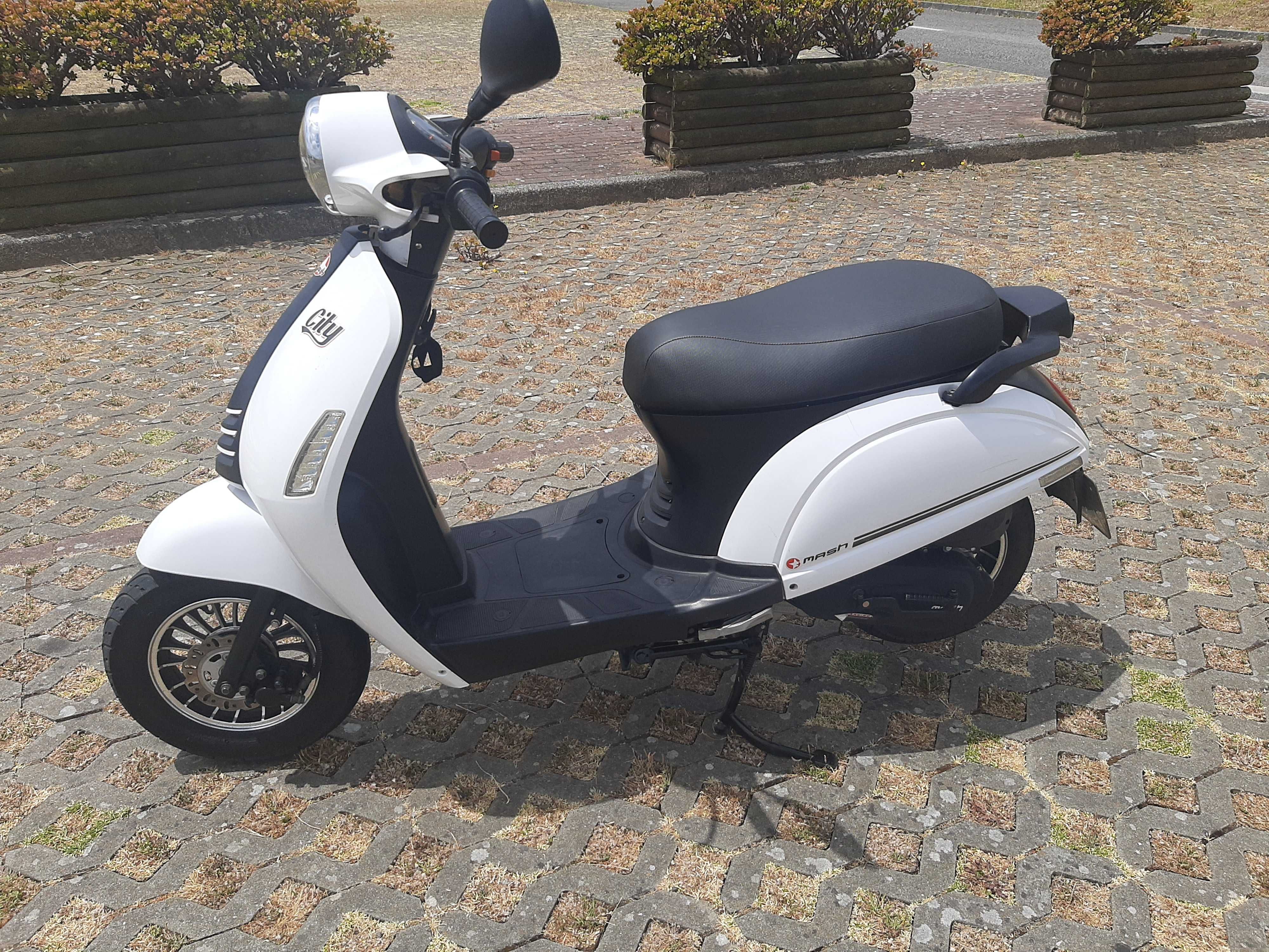 Mash 50cc 4t em muito bom estado