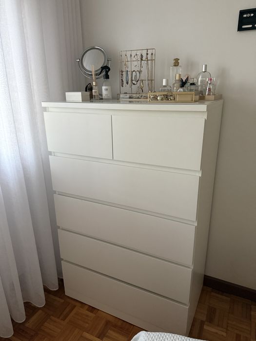 Cómoda branca Ikea Malm