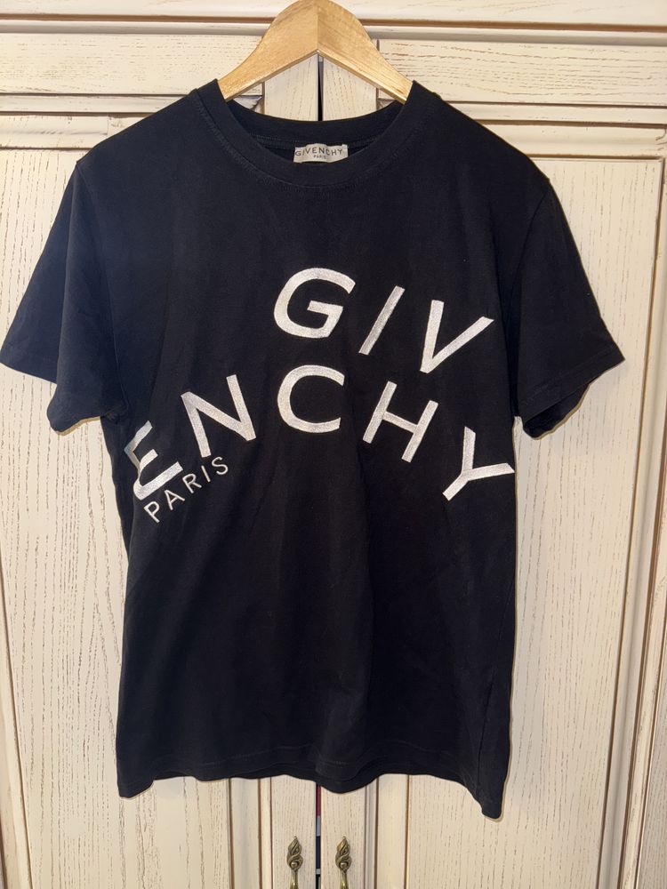 Футболка чоловіча Givenchy