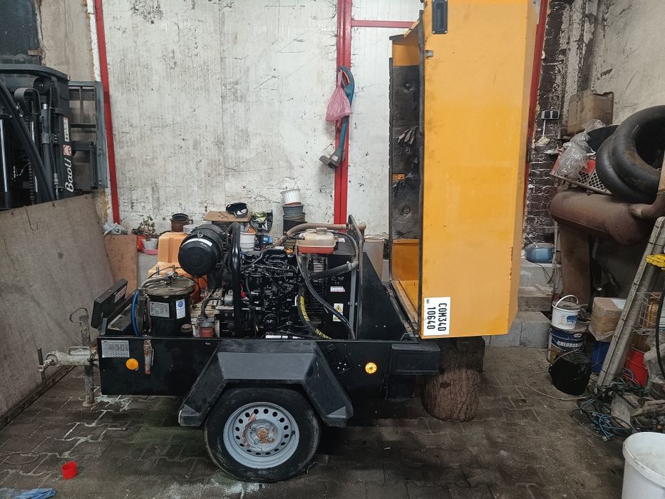 Kompresor sprężarka śrubowy Doosan  731