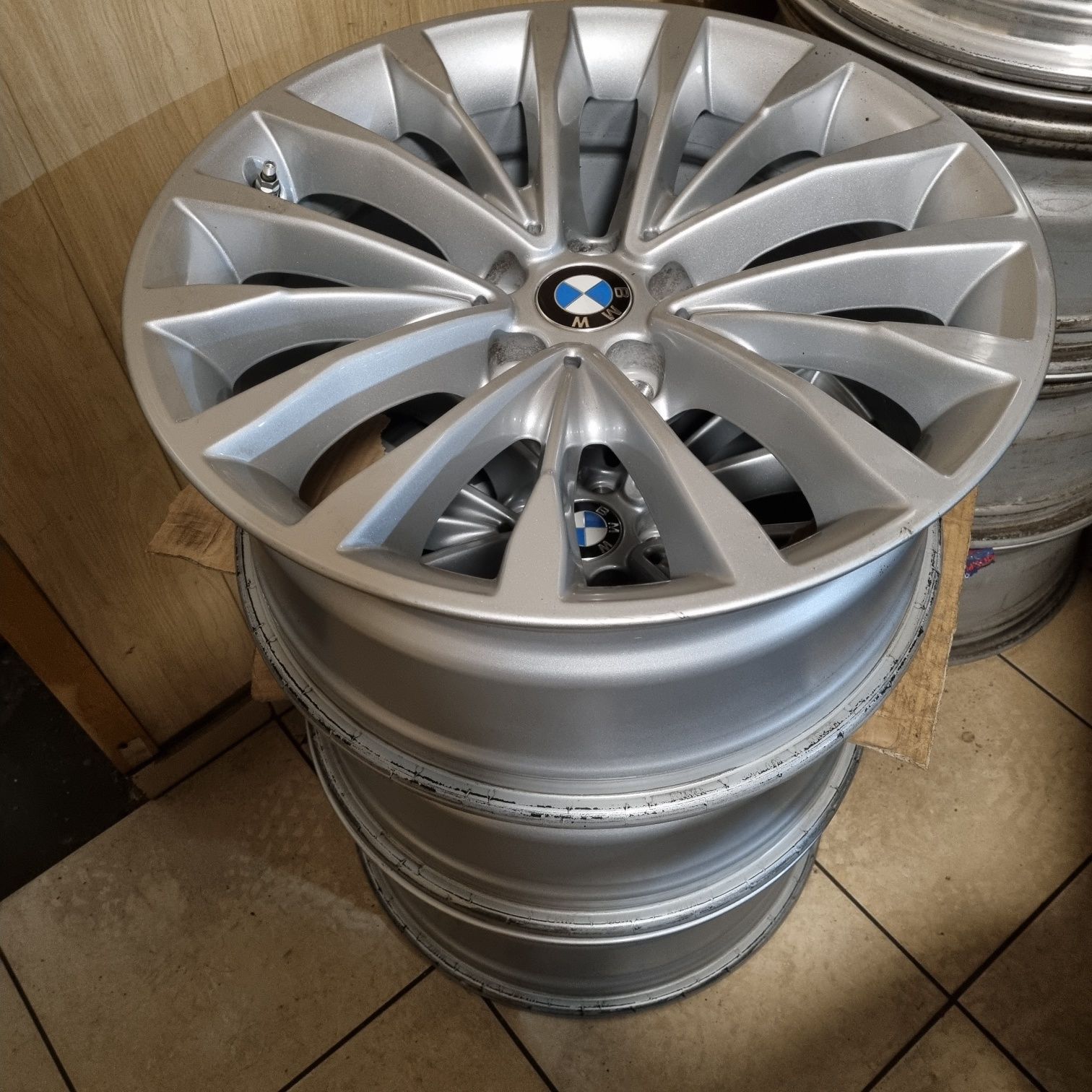 Kpl felg aluminiowych BMW 3i 5 x3ix5 18cali rozstaw 5x112