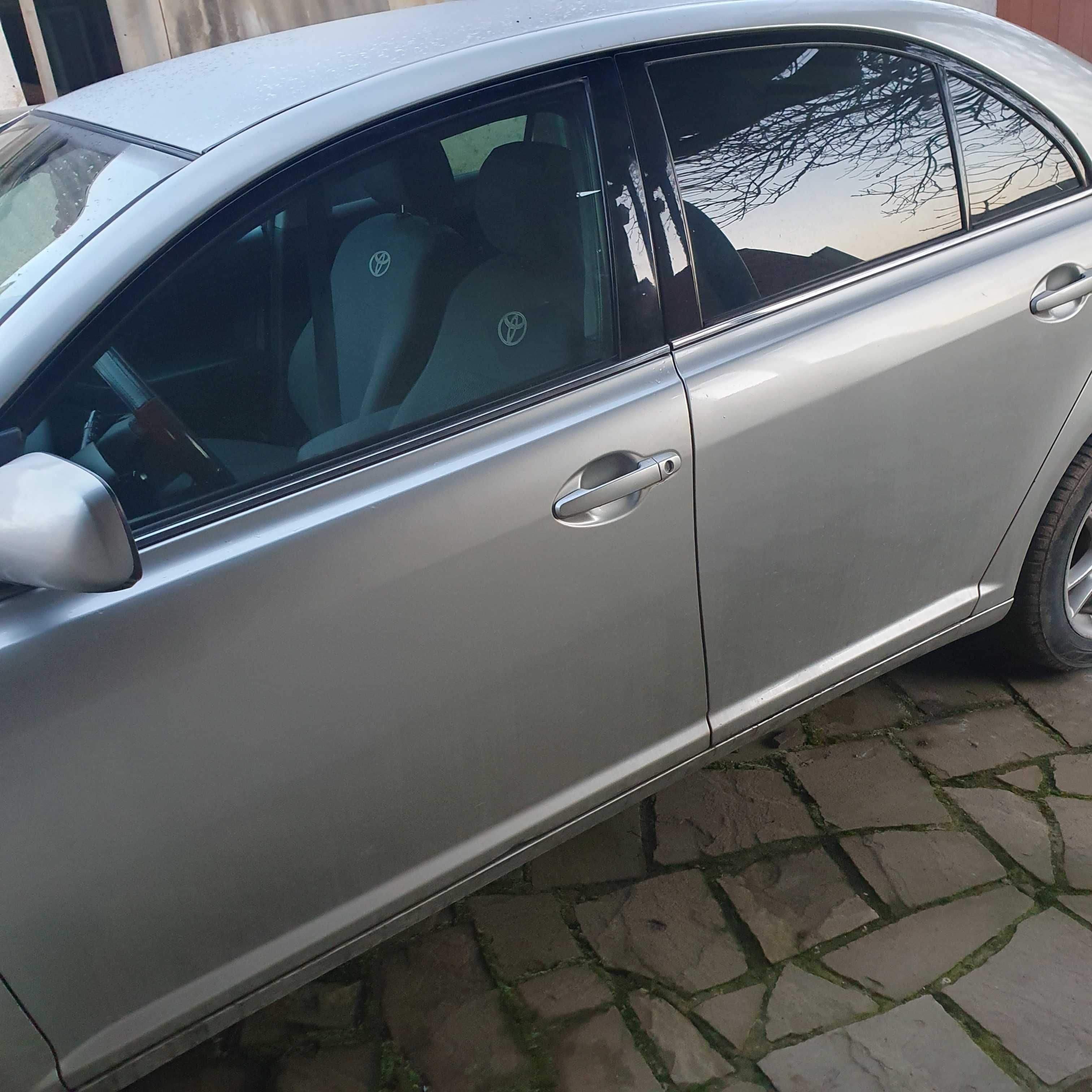 Toyota Avensis 2005 1.8газ