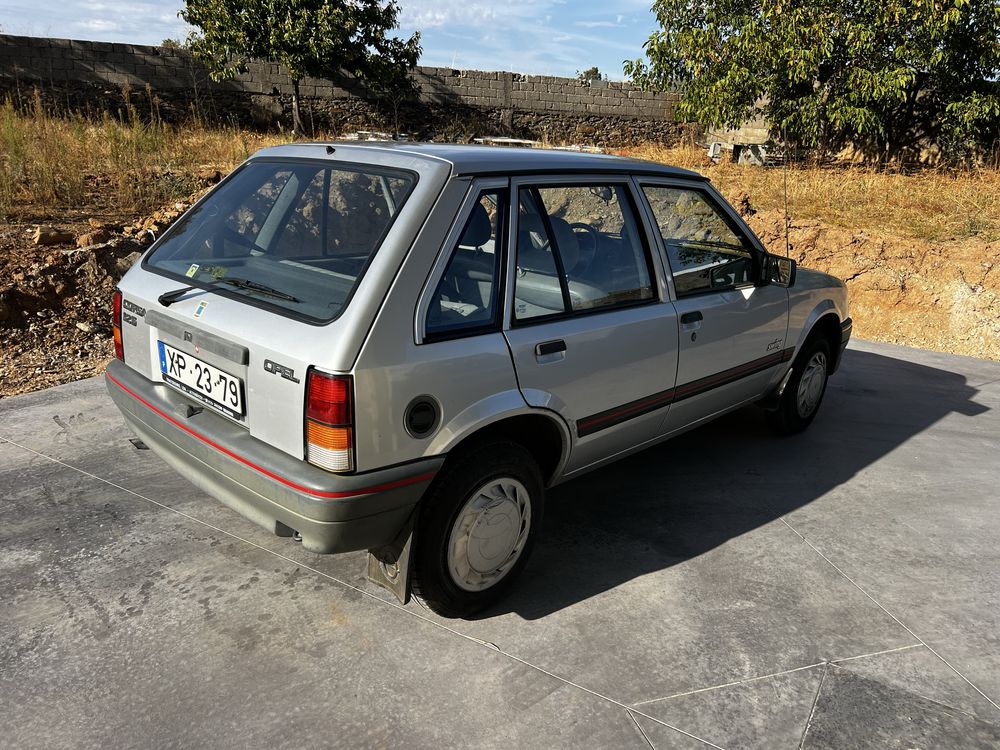 Carro em bom estado