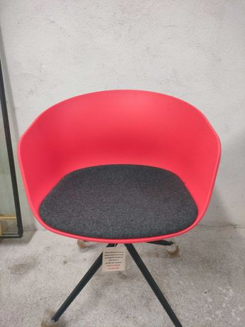 Fotel z poduszką, krzesło HAY, obrotowy, czerwony