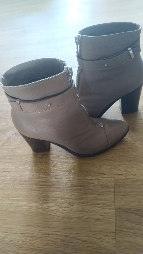 Botins, Max Mara