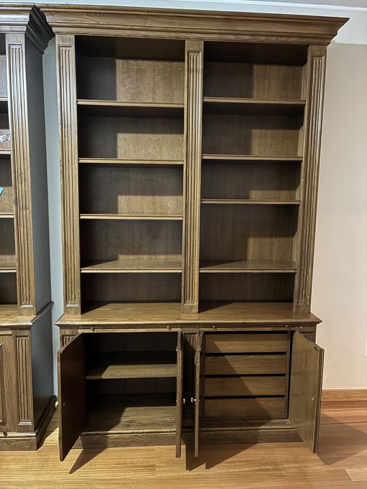 Estante de dois módulos de madeira maciça