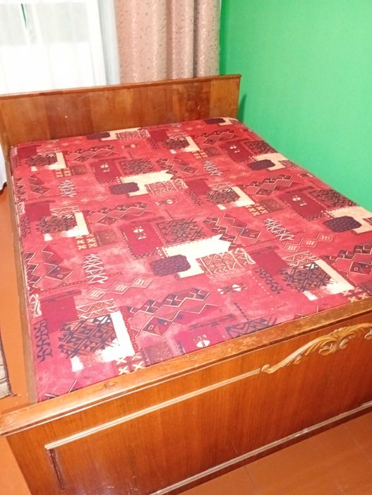 Ліжко двоспальне