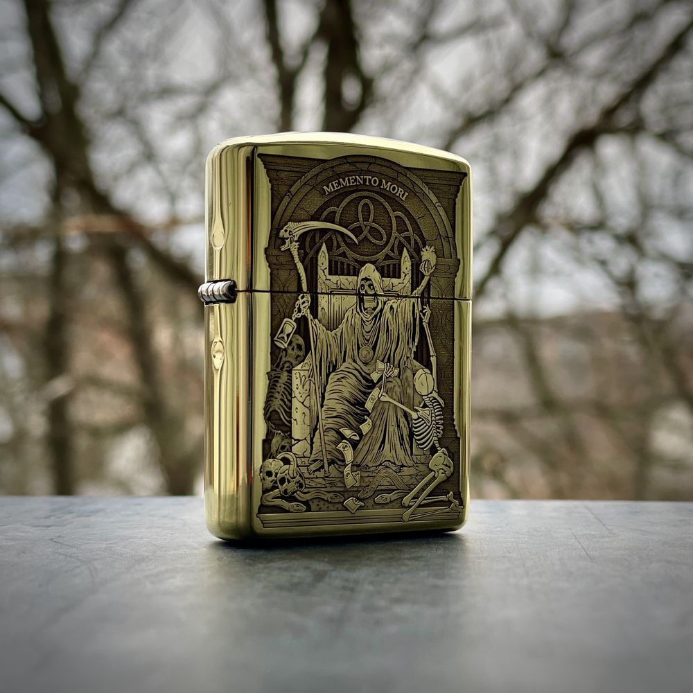 Нова оригінальна запальничка Zippo Memento Mori Armor