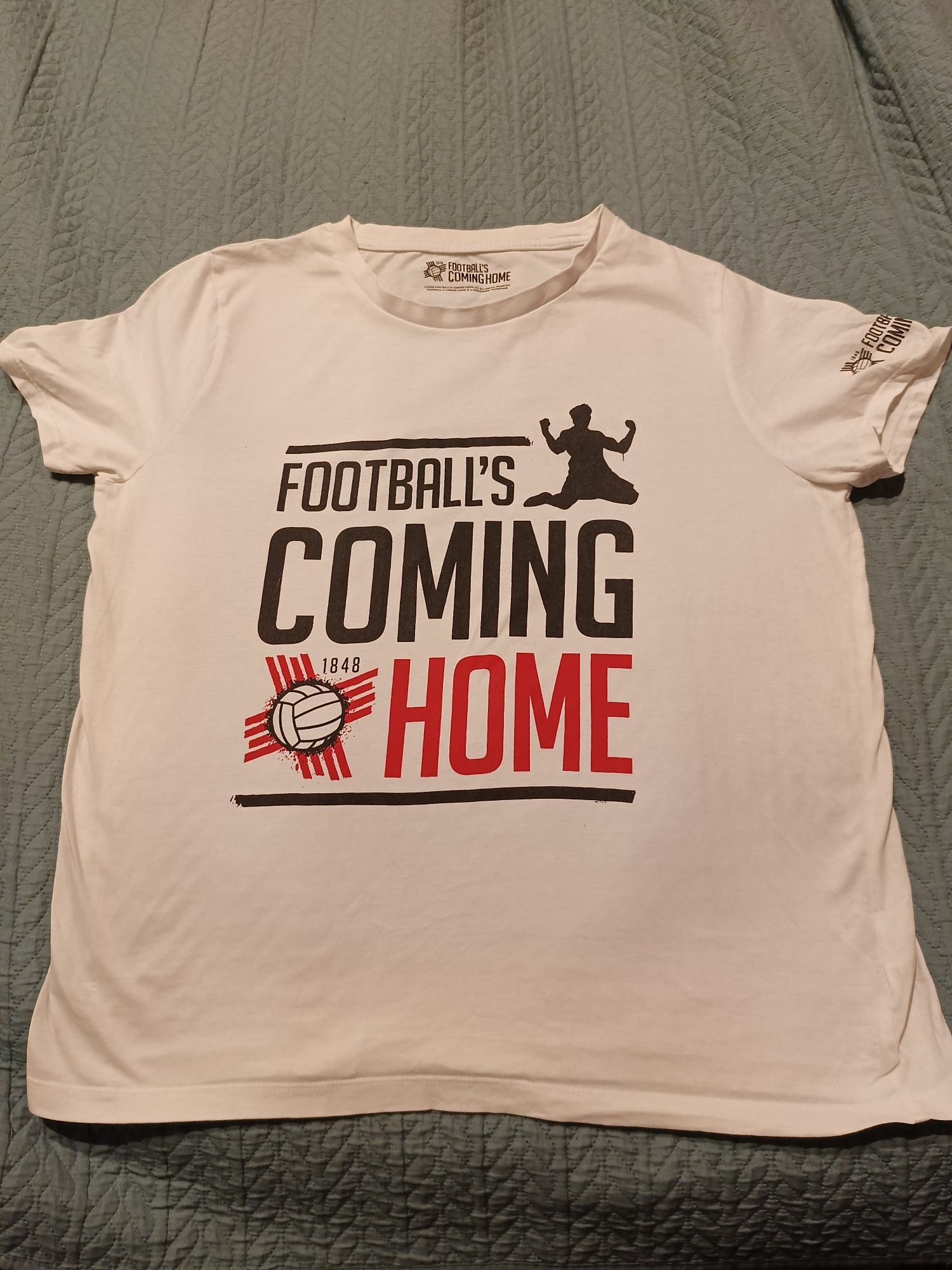 Footballs coming home t-shirt
