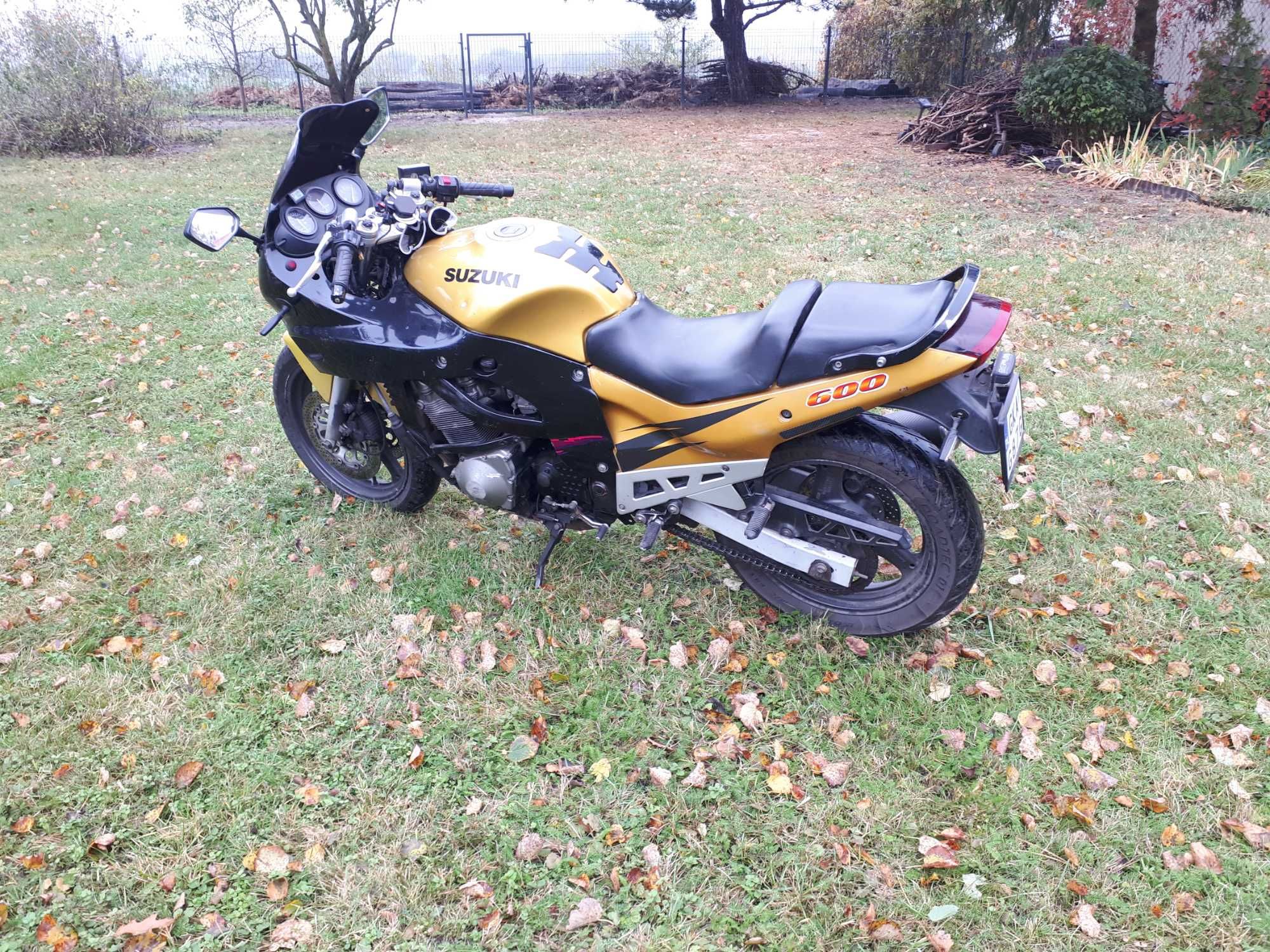 Suzuki GSX 600 F