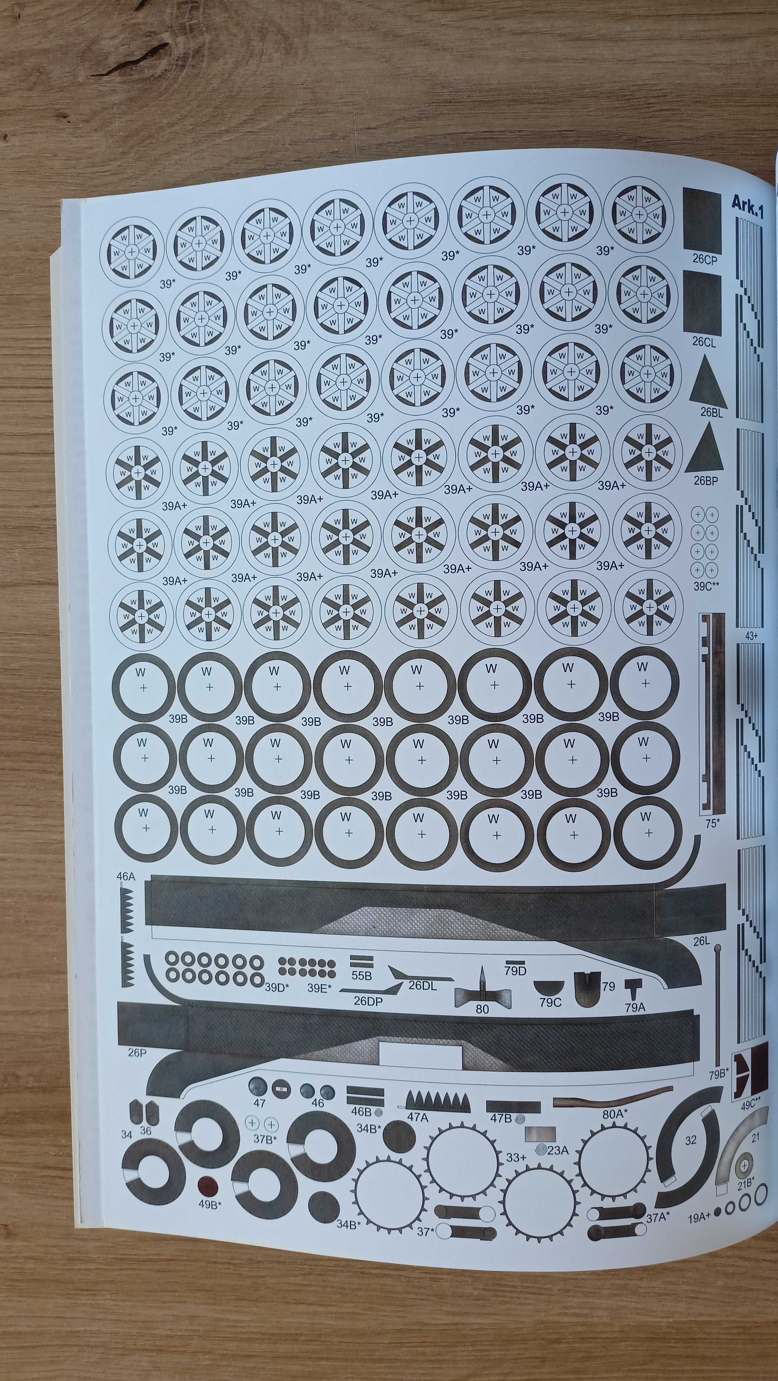 Model kartonowy - Czołg Sd.Kfz. 265 - Wydawnictwa Answer 529