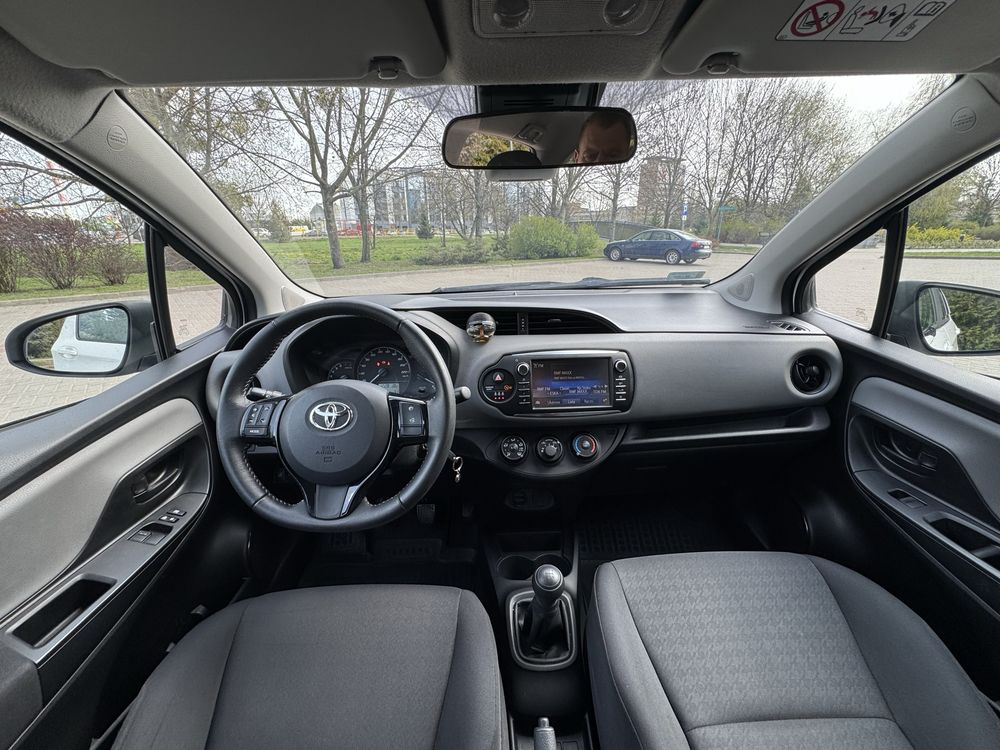 Toyta Yaris benzyna 2017 rok 56000km przebiegu !! Klima