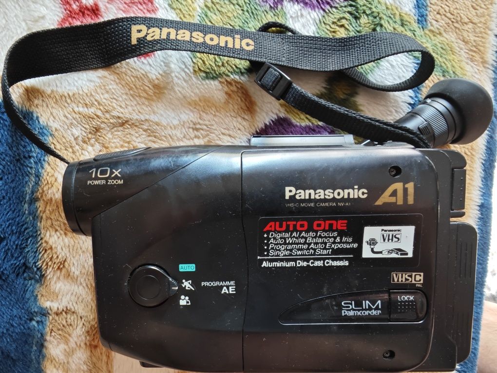 Kamera Panasonic NV-A1 VHS-C