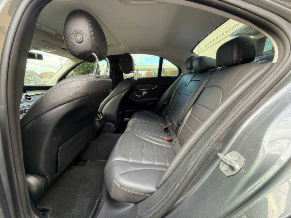 Mercedes-Benz C-Class C 300      2019