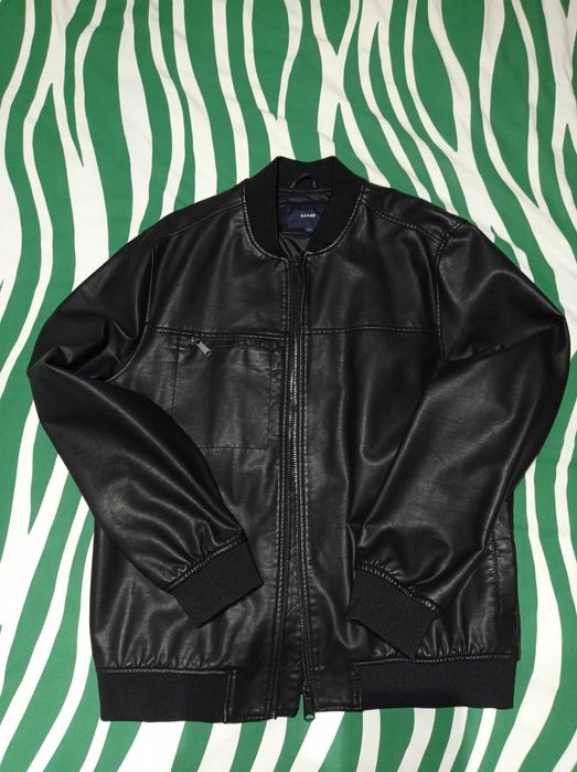 Blusão em pele sintética - Preto XXL