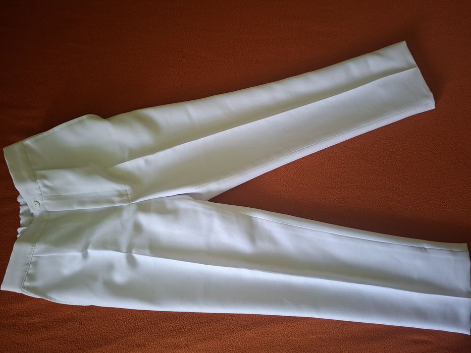 Strój komunijny dla chłopca r.146