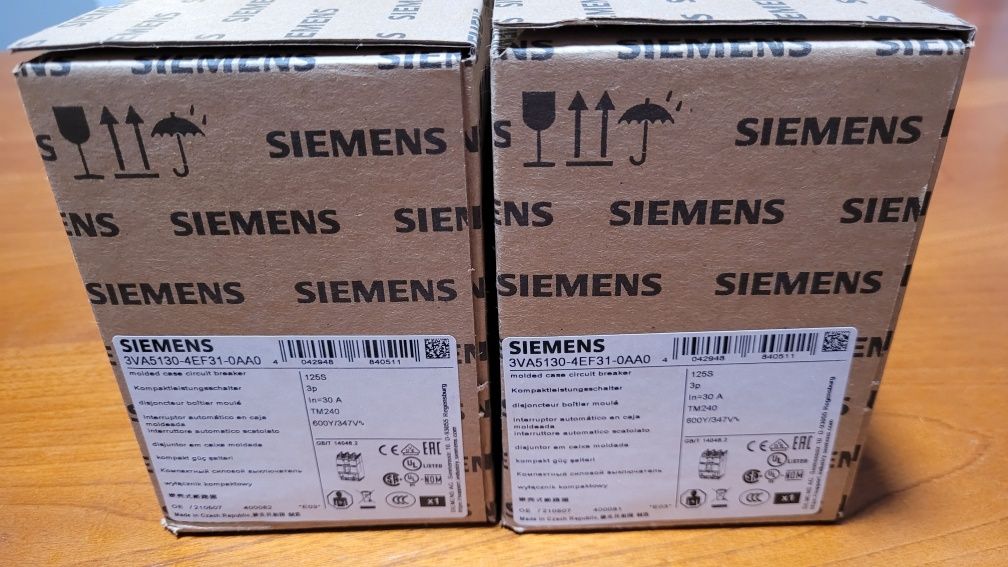 Wyłącznik kompaktowy Siemens 3VA5130-4EF31-0AA0 In=30A nowy 2 szt