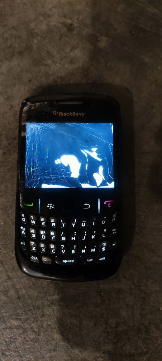 BlackBerry 9300 curve uszkodzony