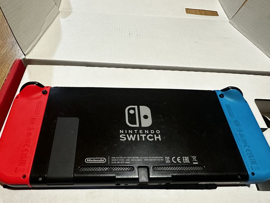 Продам nintendo switch V2