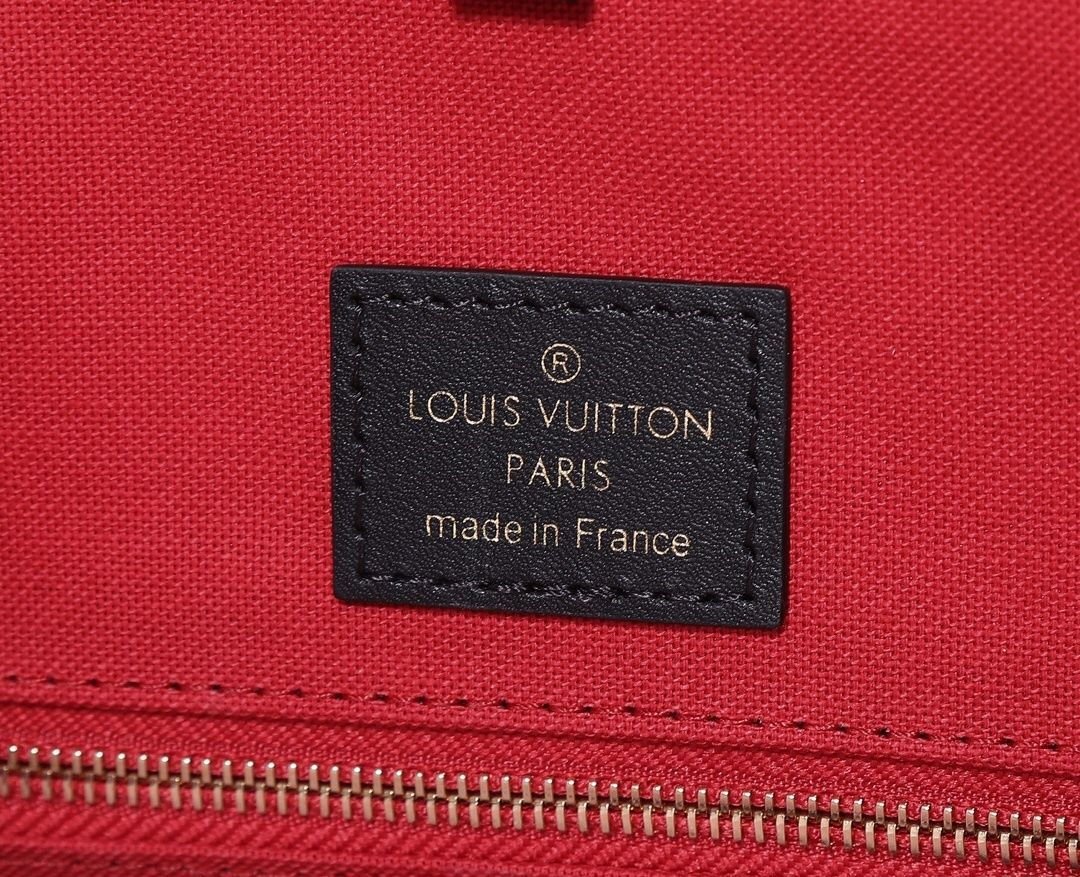 Louis Vuitton Pochette OnTheGo MM nova