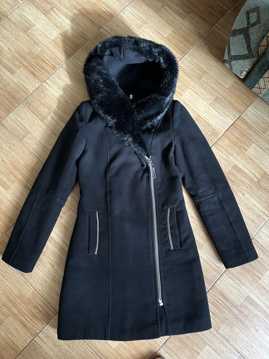 Куртка ,пуховик.