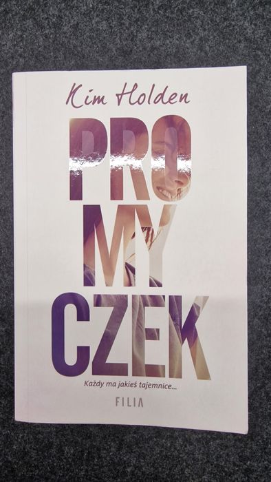 Kim Holden "Promyczek"