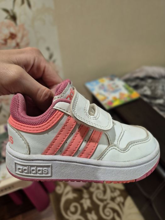 Кросівки adidas 23р.