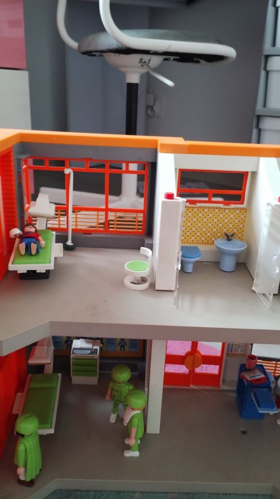 Domek szpital playmobil 2 pietra