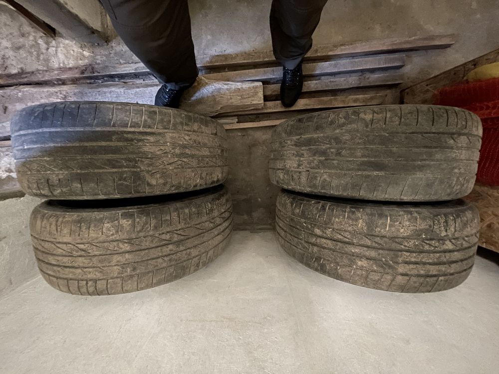 Резина а  літня BRIDGESTONE  255/45.-2шт.  235/50/-2шт.—R-19