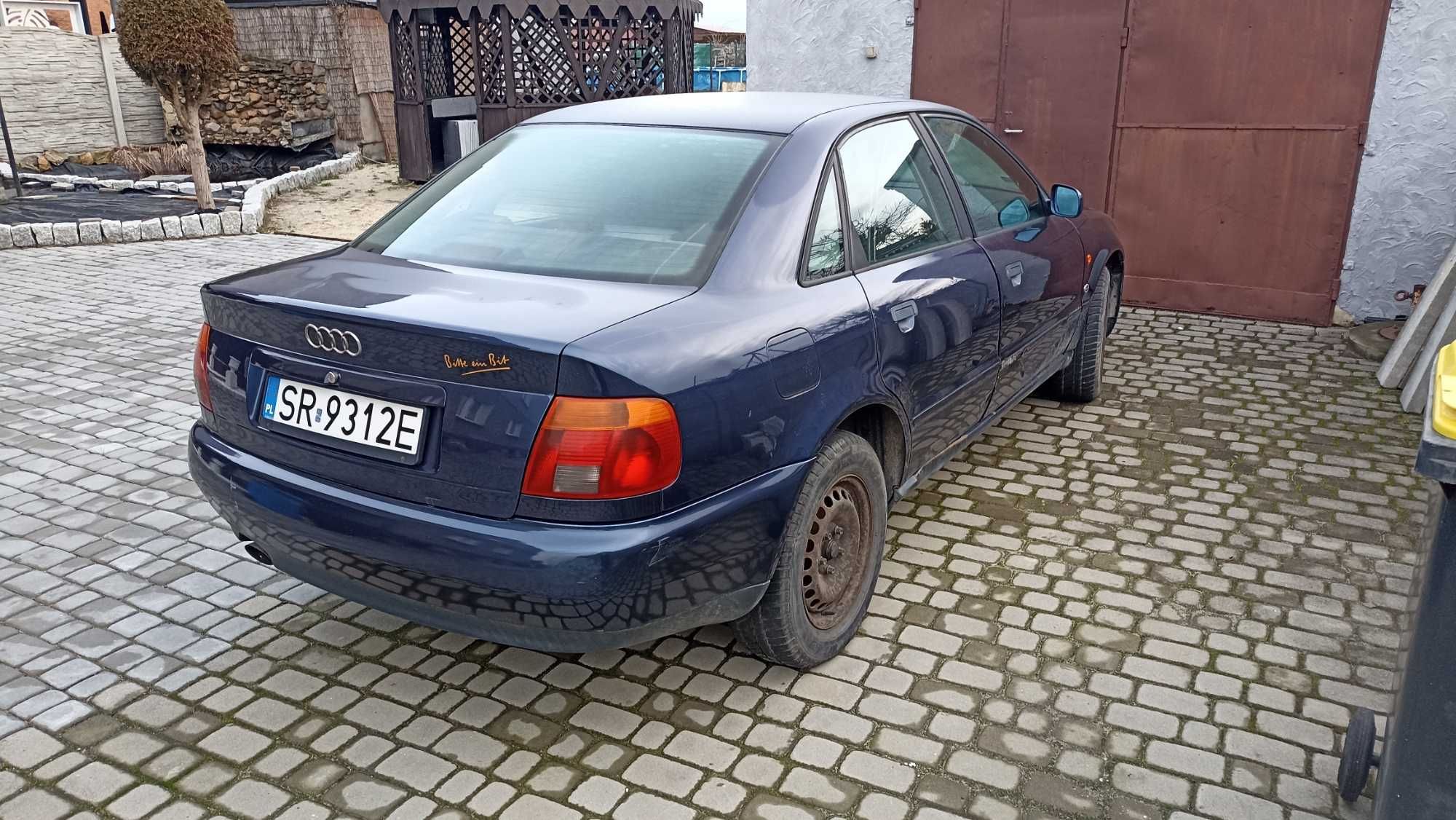 Audi a4 B5 1.6 bezyna