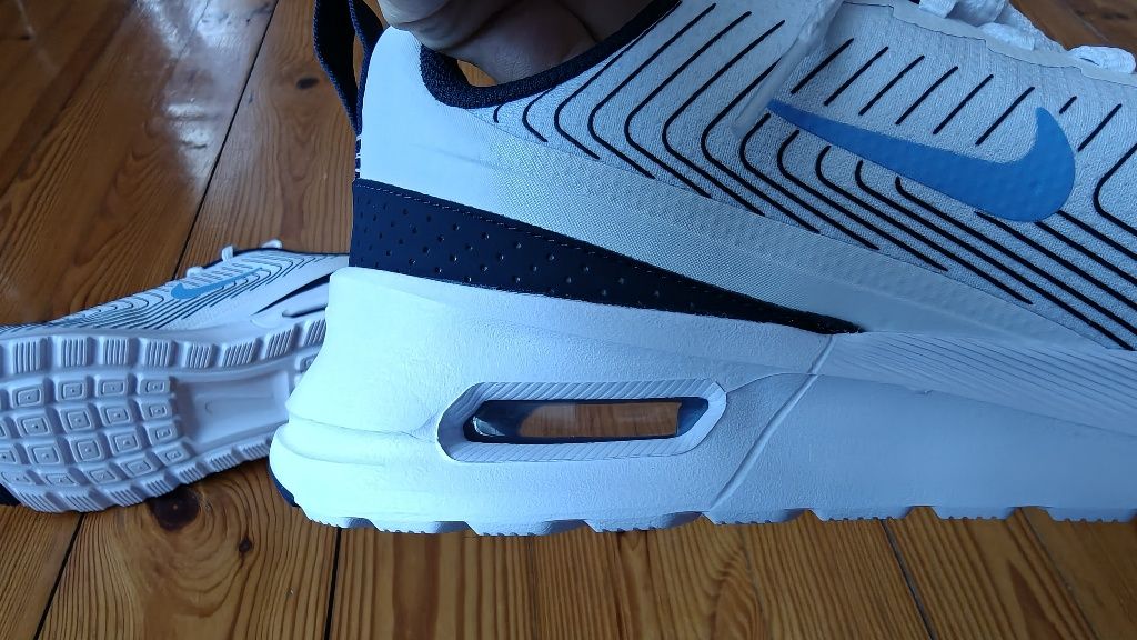 Nike Air Max Nuaxis białe R 42 i inne UNISEX