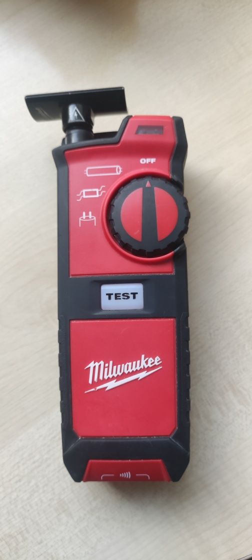 Milwaukee 2210-20 Fluorescencyjny tester oświetlenia
