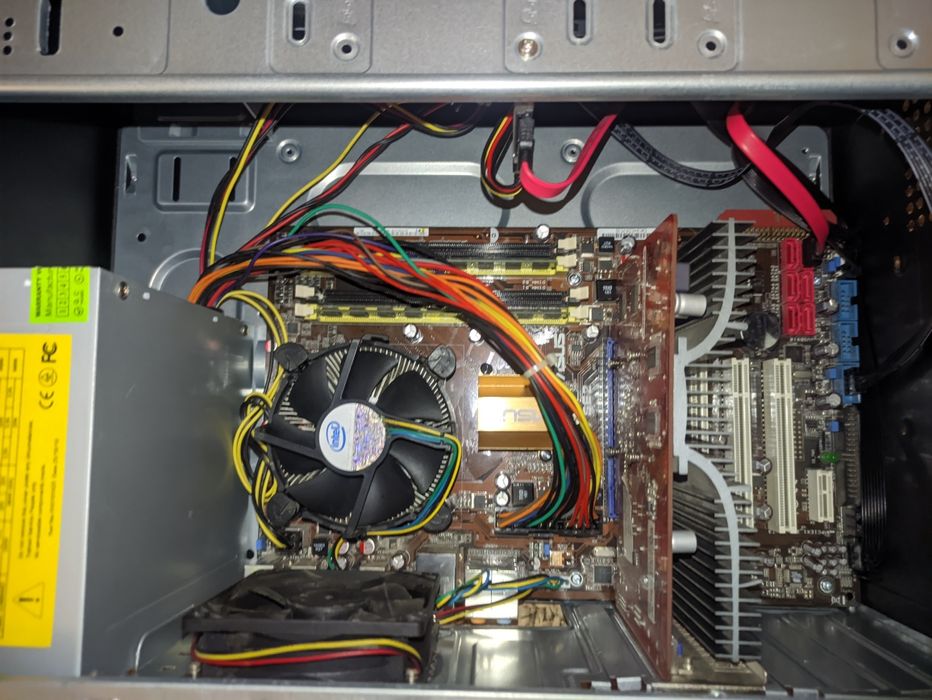 Компьютер новый с монитором