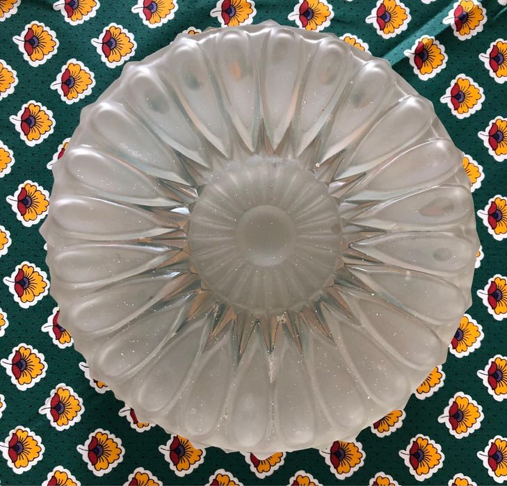 Globo dos anos 70 vidro trabalhado