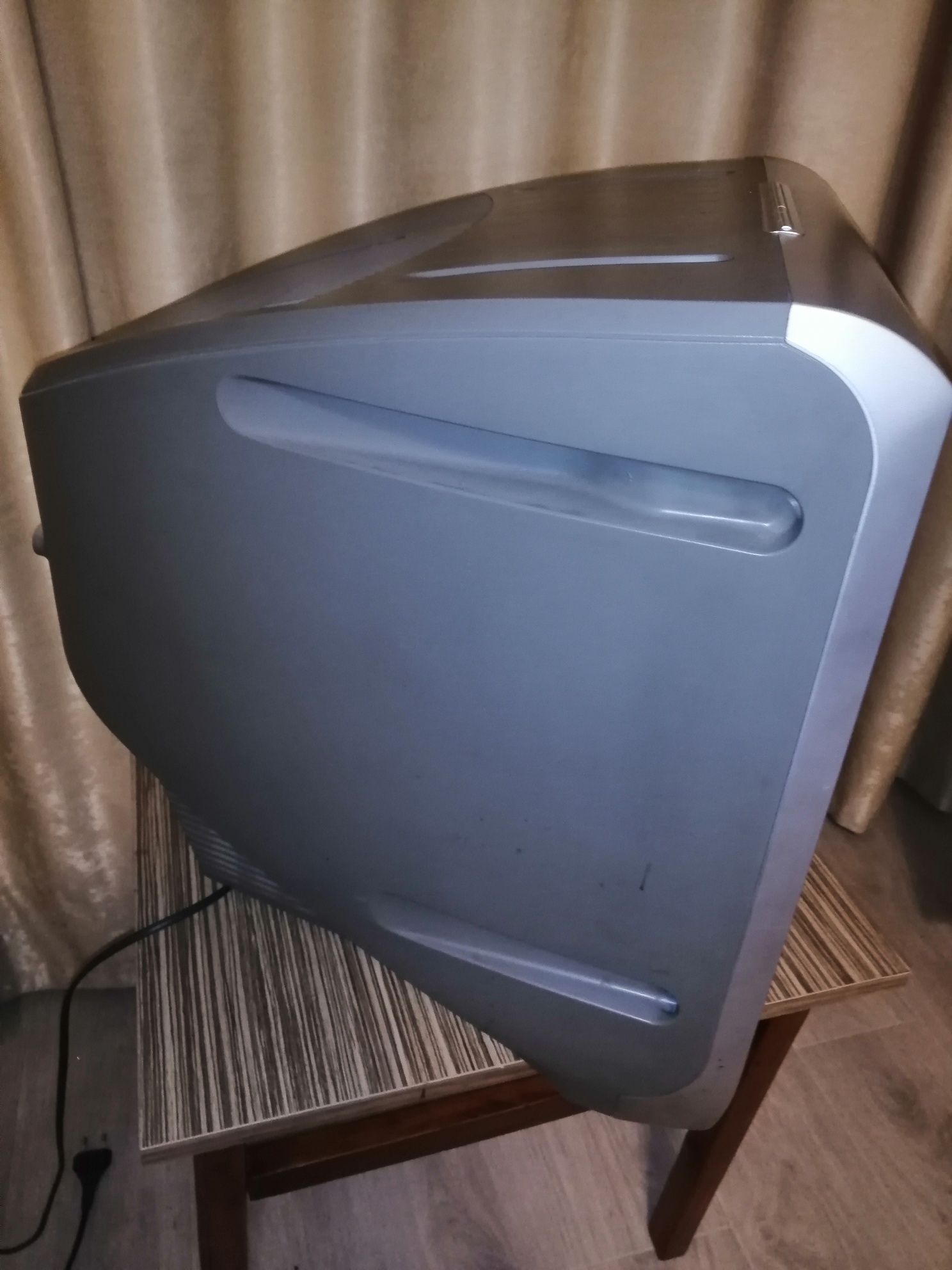 Телевізор Soni Trinitron Colir TV