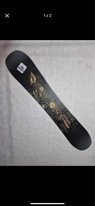 Deska snowboardowa jones