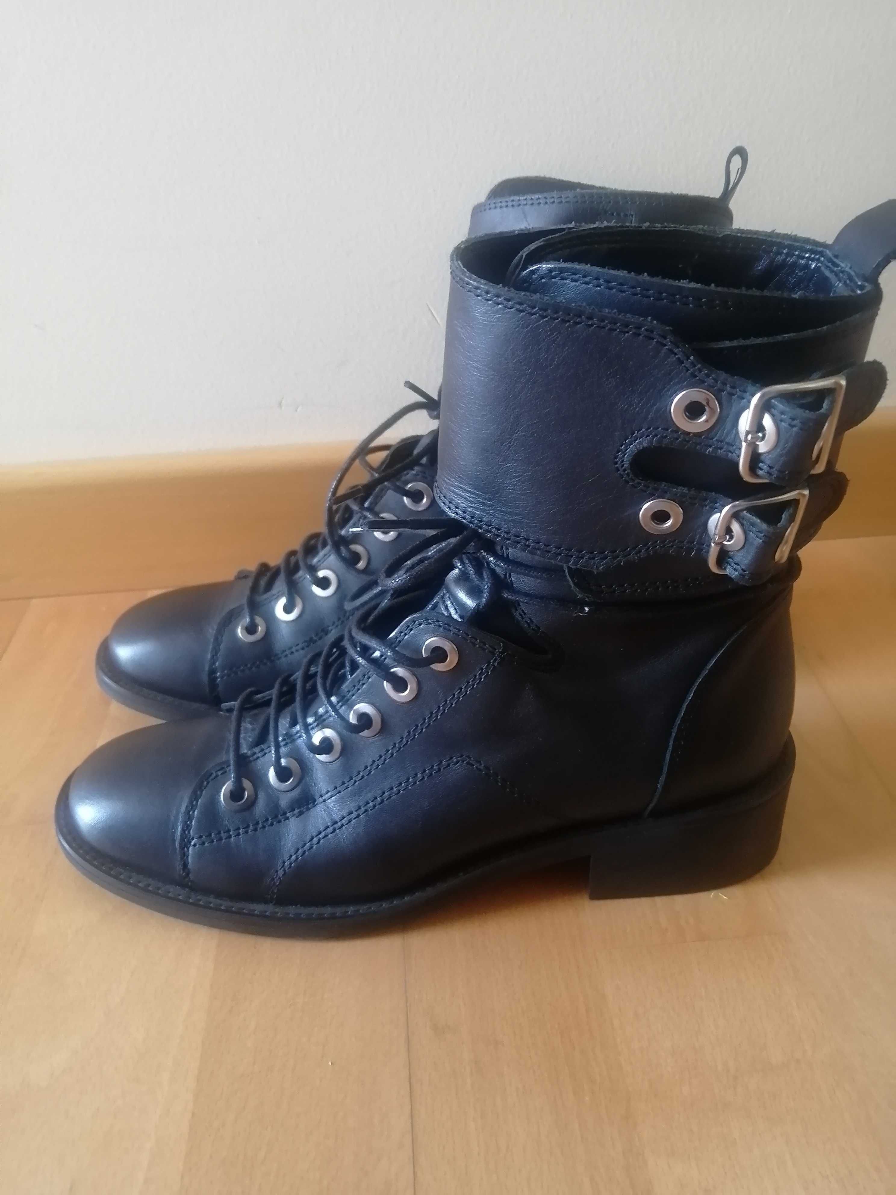 Bota ZARA em pele Biker  tam 38 - Valor já c/envio