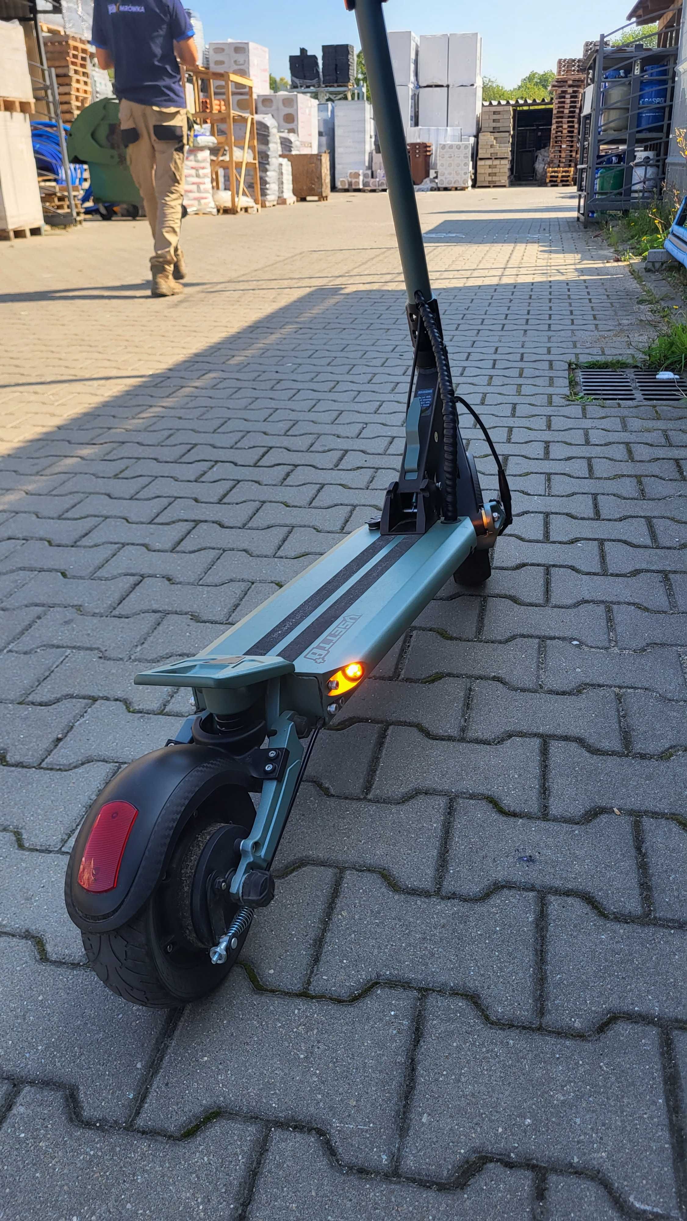 Hulajnoga elektryczna  V-SETT 8+ , na gwarancji .