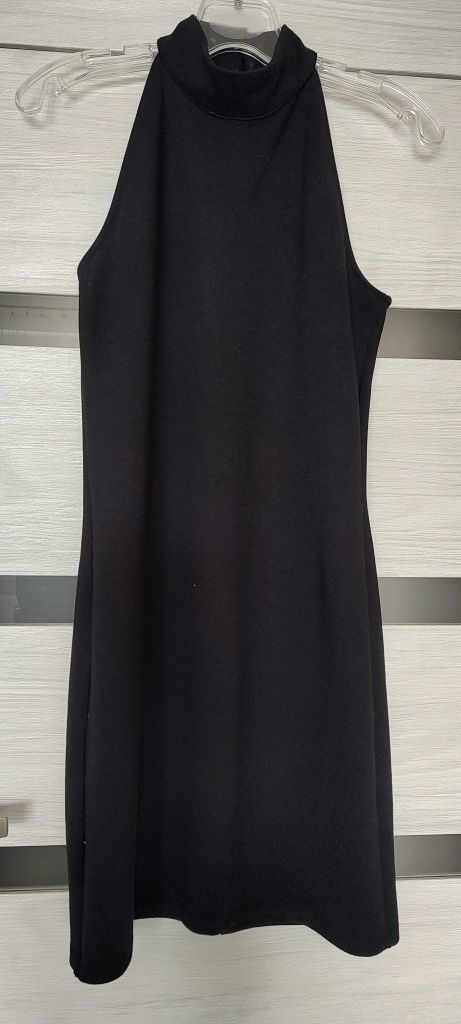 Sukienka czarna halter