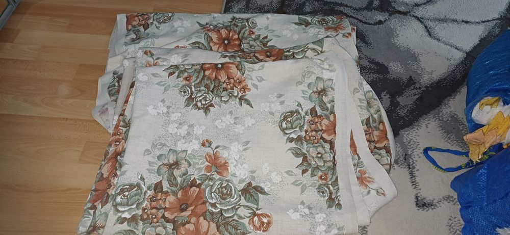 zalony w kwiaty wys. 230 cm szer. 145