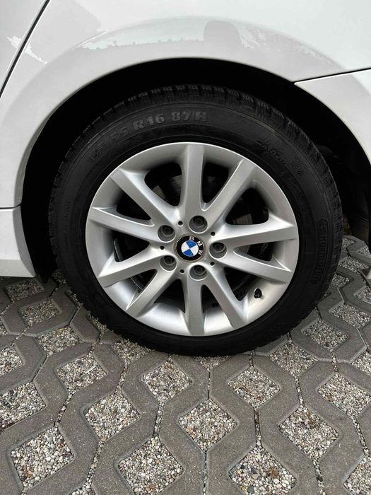 BMW seria 1 e81 2010 benzyna zadbane